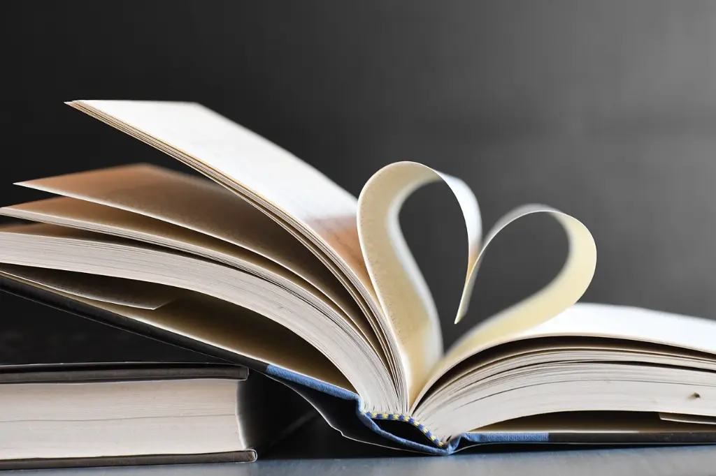 books-5615562_1280.webp